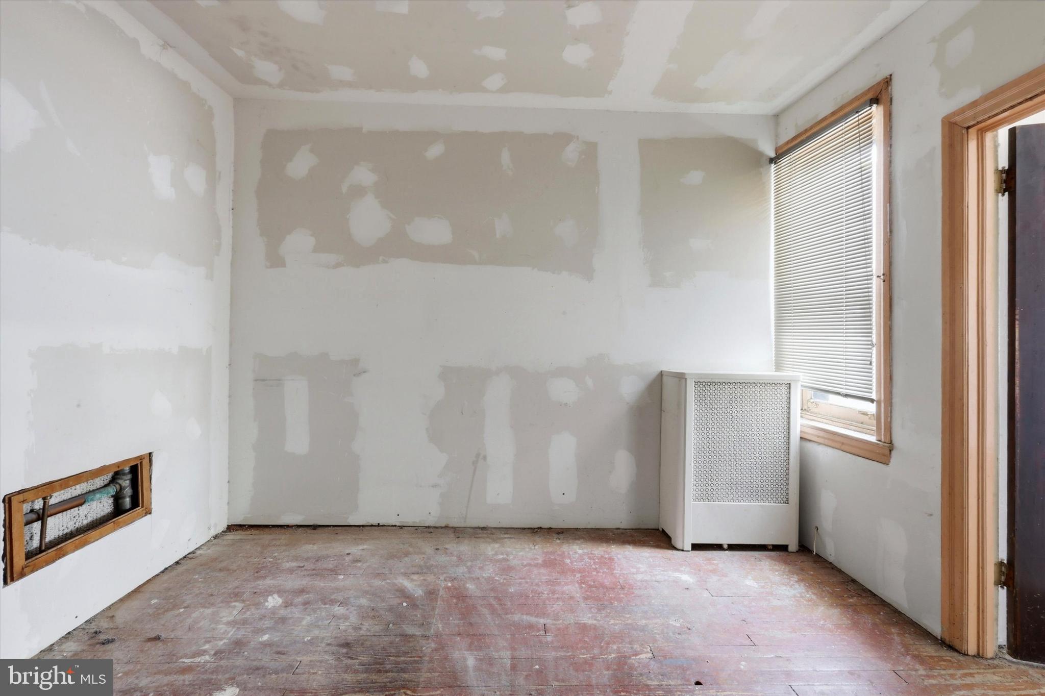 ELMWOOD PARK - Residential