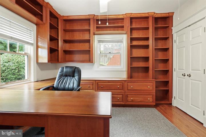 MCLEAN VILLAGE - Residential