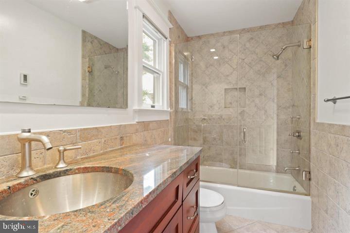 MCLEAN VILLAGE - Residential