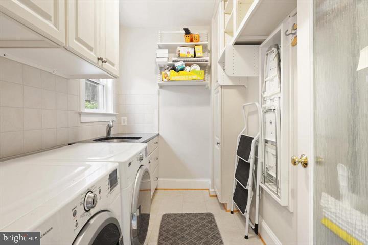 MCLEAN VILLAGE - Residential