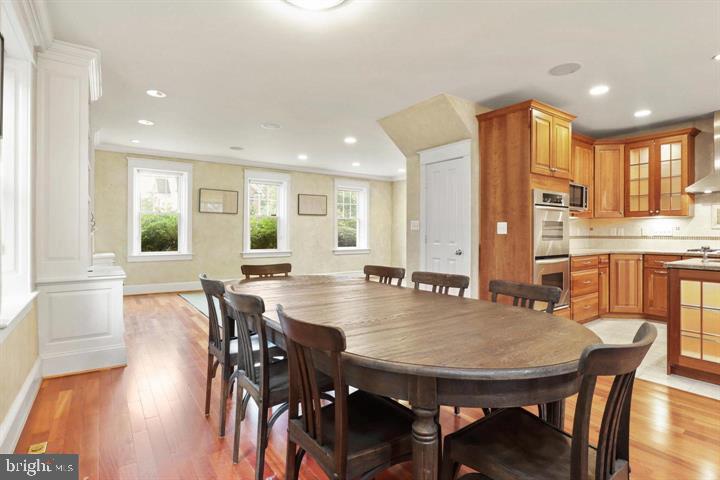 MCLEAN VILLAGE - Residential