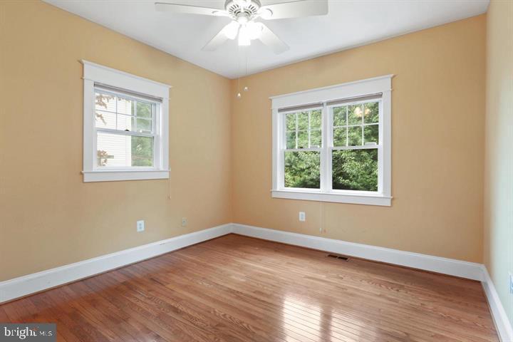 MCLEAN VILLAGE - Residential