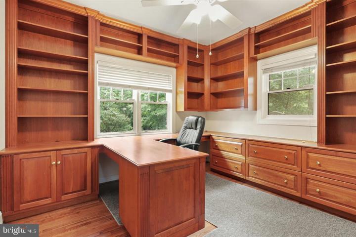 MCLEAN VILLAGE - Residential