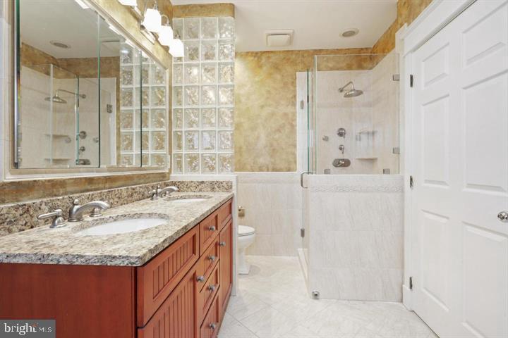 MCLEAN VILLAGE - Residential