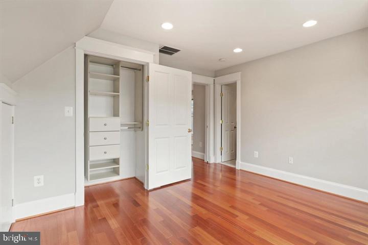 MCLEAN VILLAGE - Residential