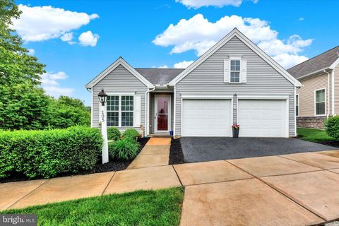 Photo of 105 Mccarter Lane, STRASBURG, PA 17579 (MLS # PALA2069800)