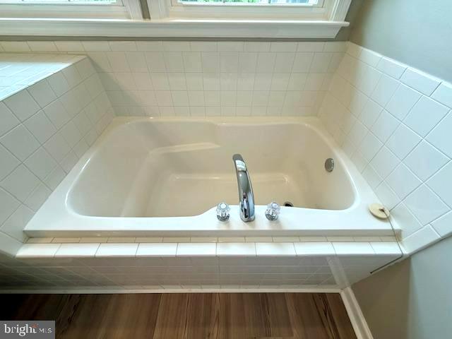 COUNTY GREEN - Residential Lease