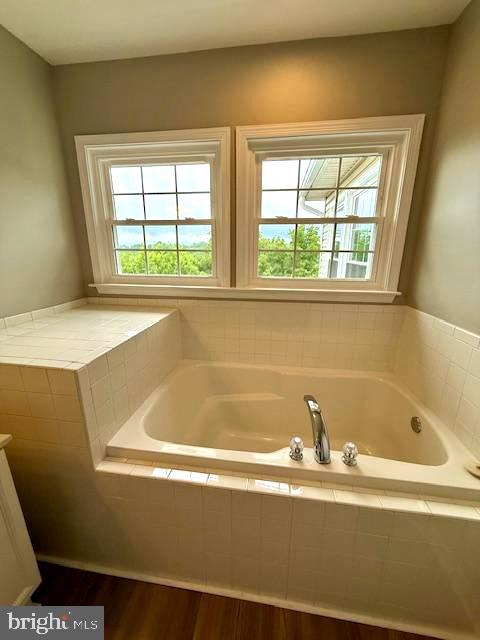 COUNTY GREEN - Residential Lease