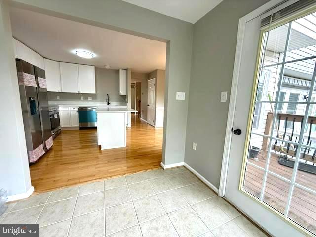 COUNTY GREEN - Residential Lease