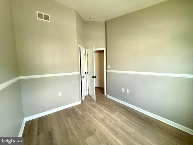 COUNTY GREEN - Residential Lease