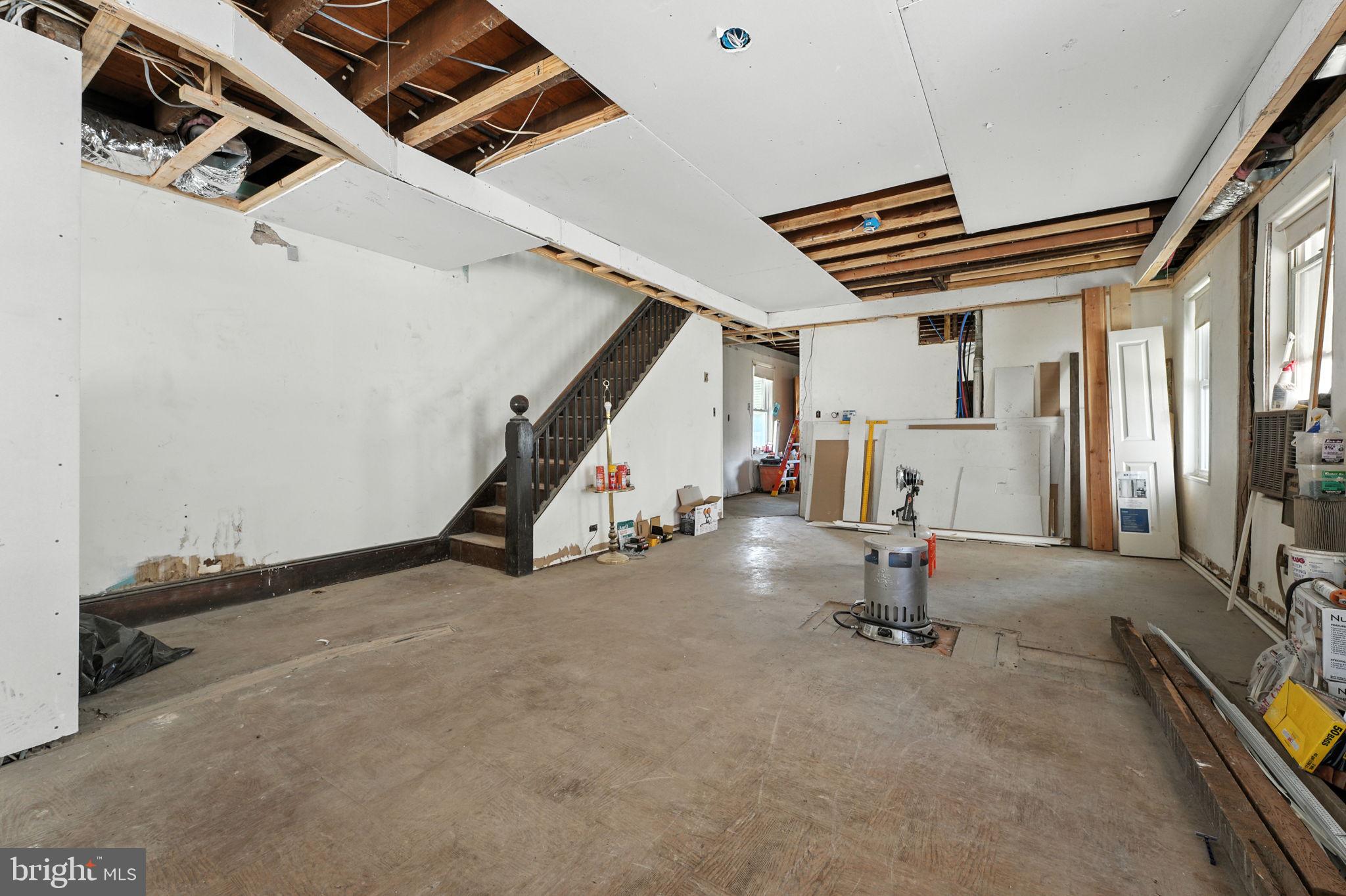 EDDINGTON GDNS - Residential