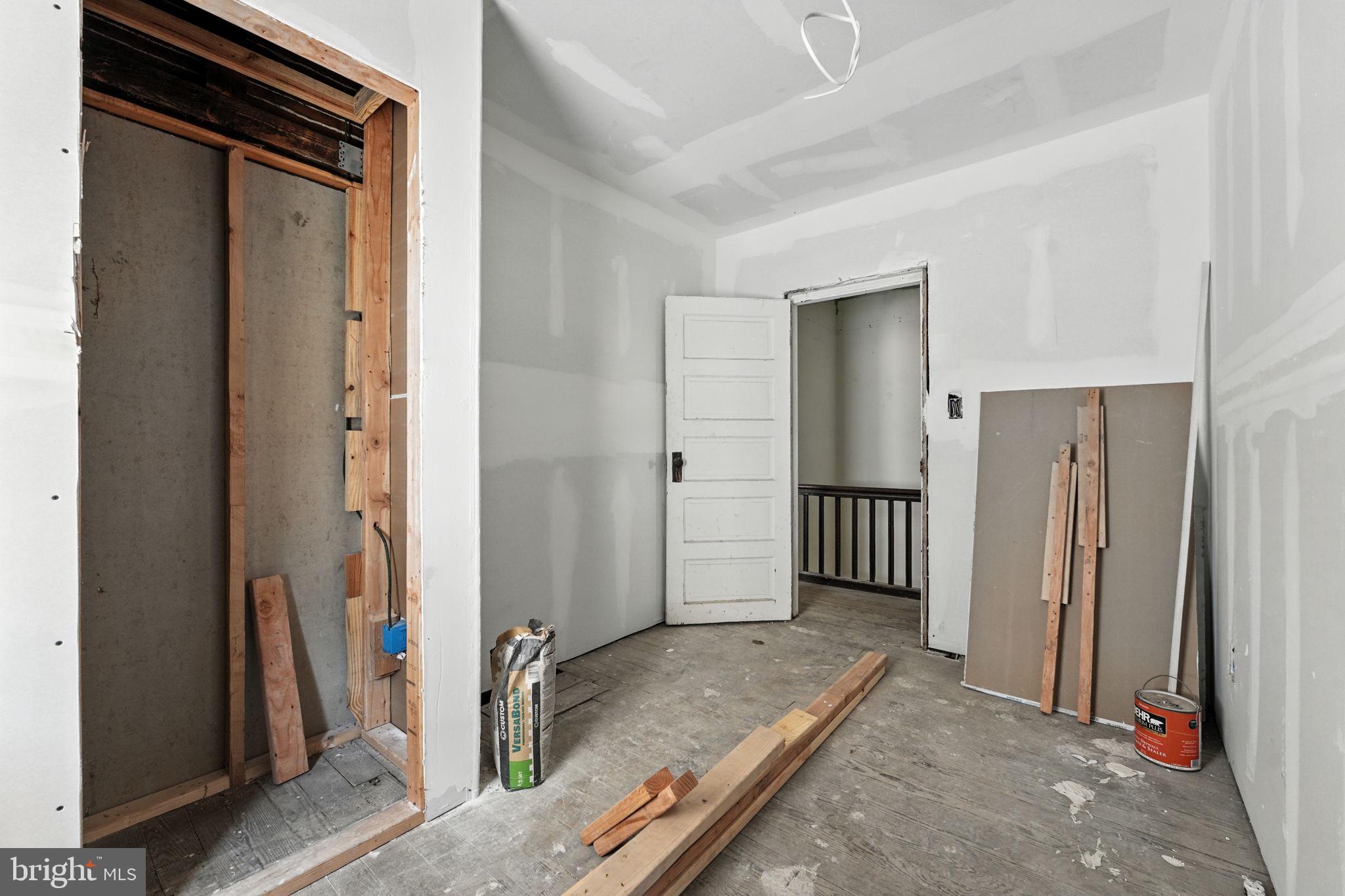 EDDINGTON GDNS - Residential