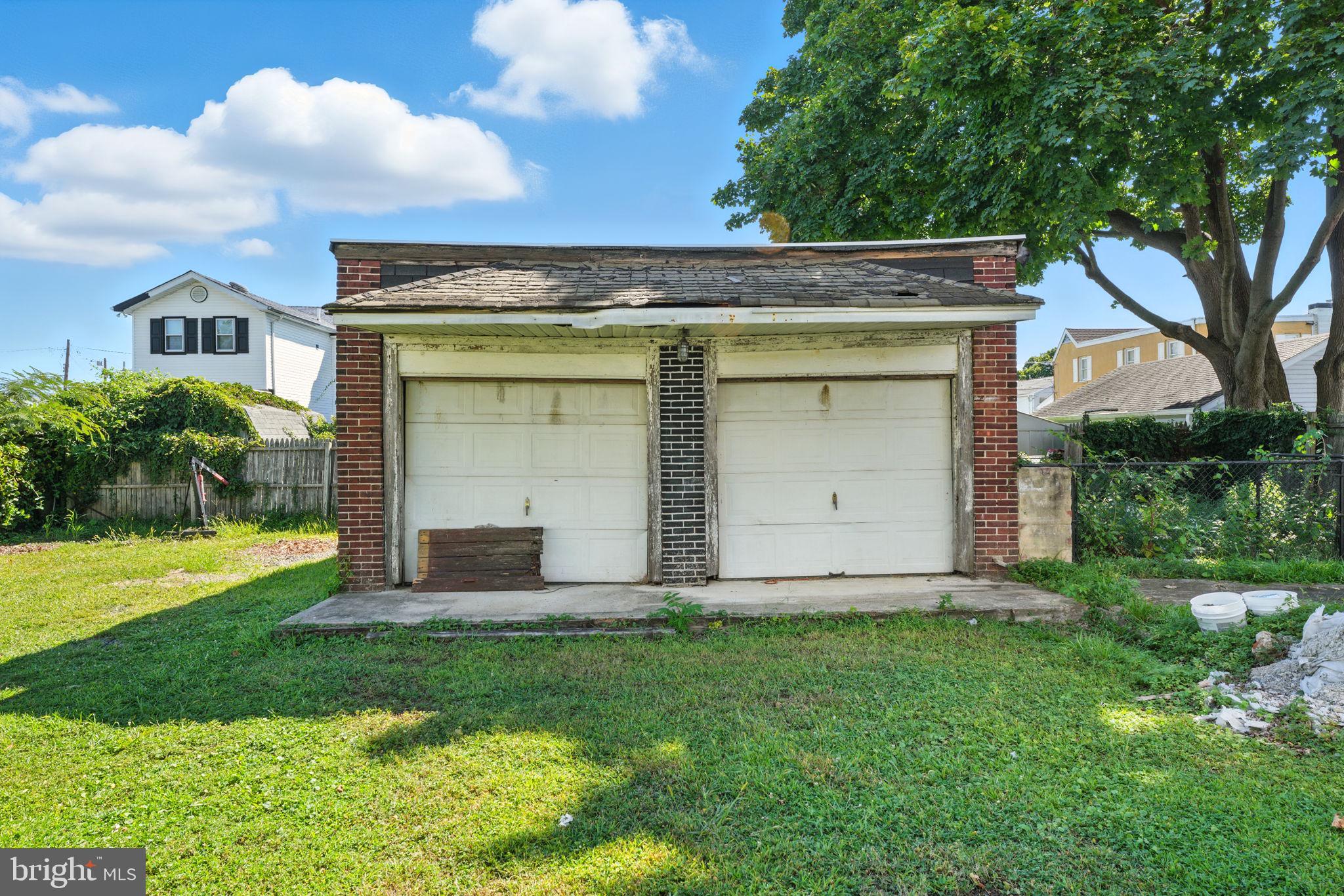 EDDINGTON GDNS - Residential