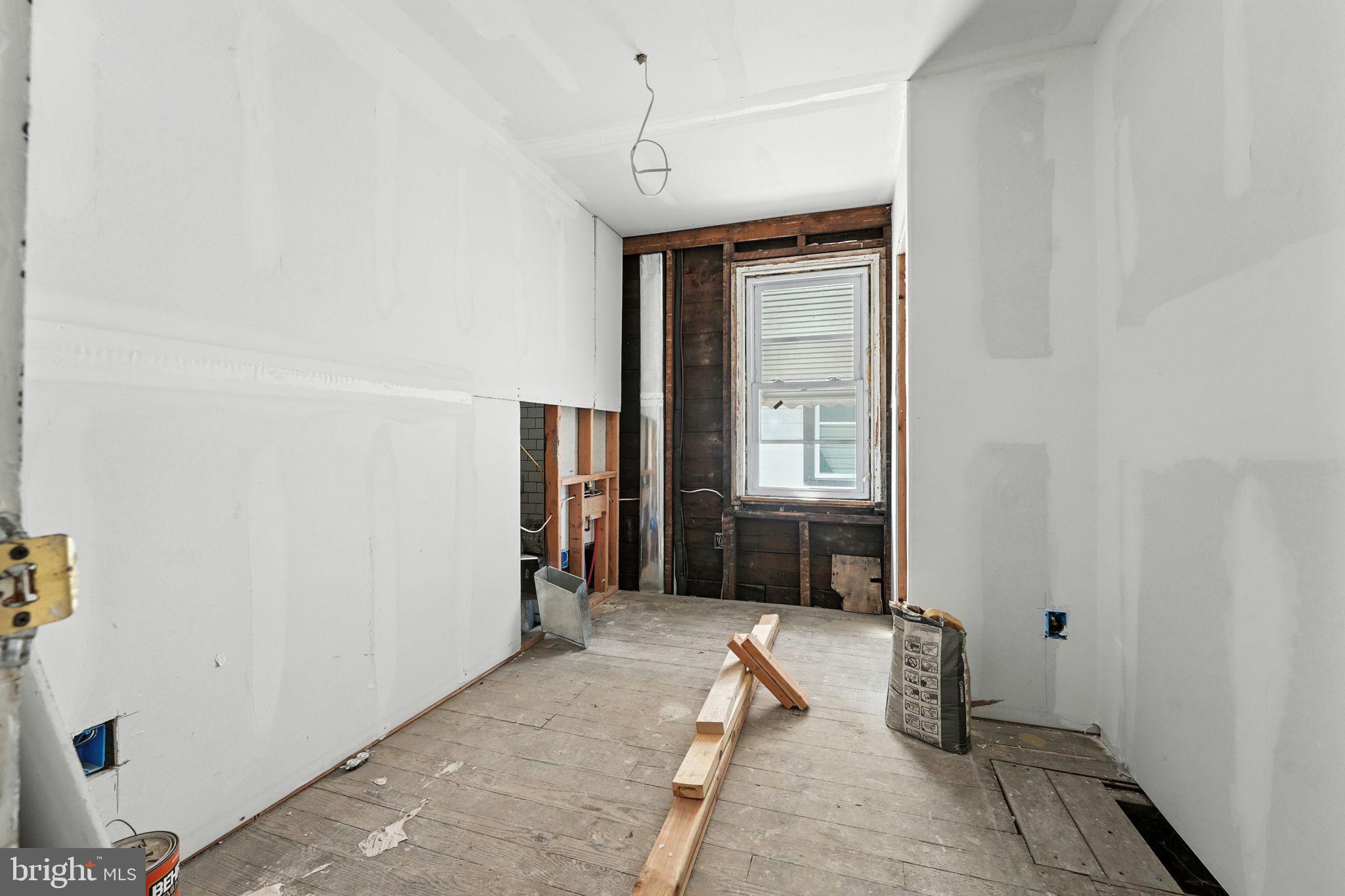 EDDINGTON GDNS - Residential