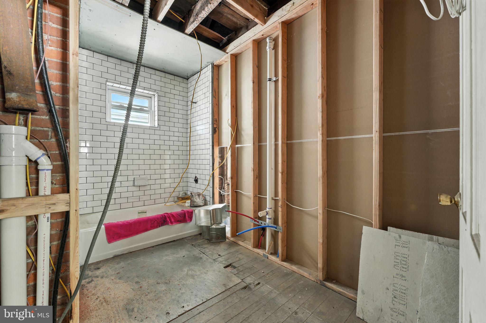 EDDINGTON GDNS - Residential