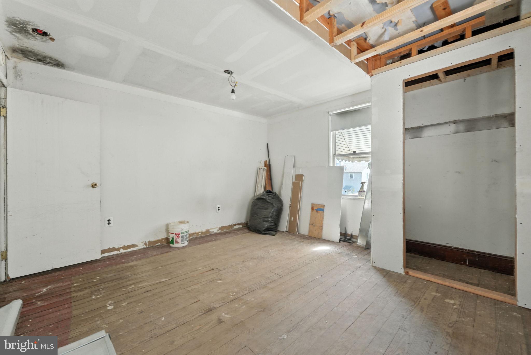 EDDINGTON GDNS - Residential