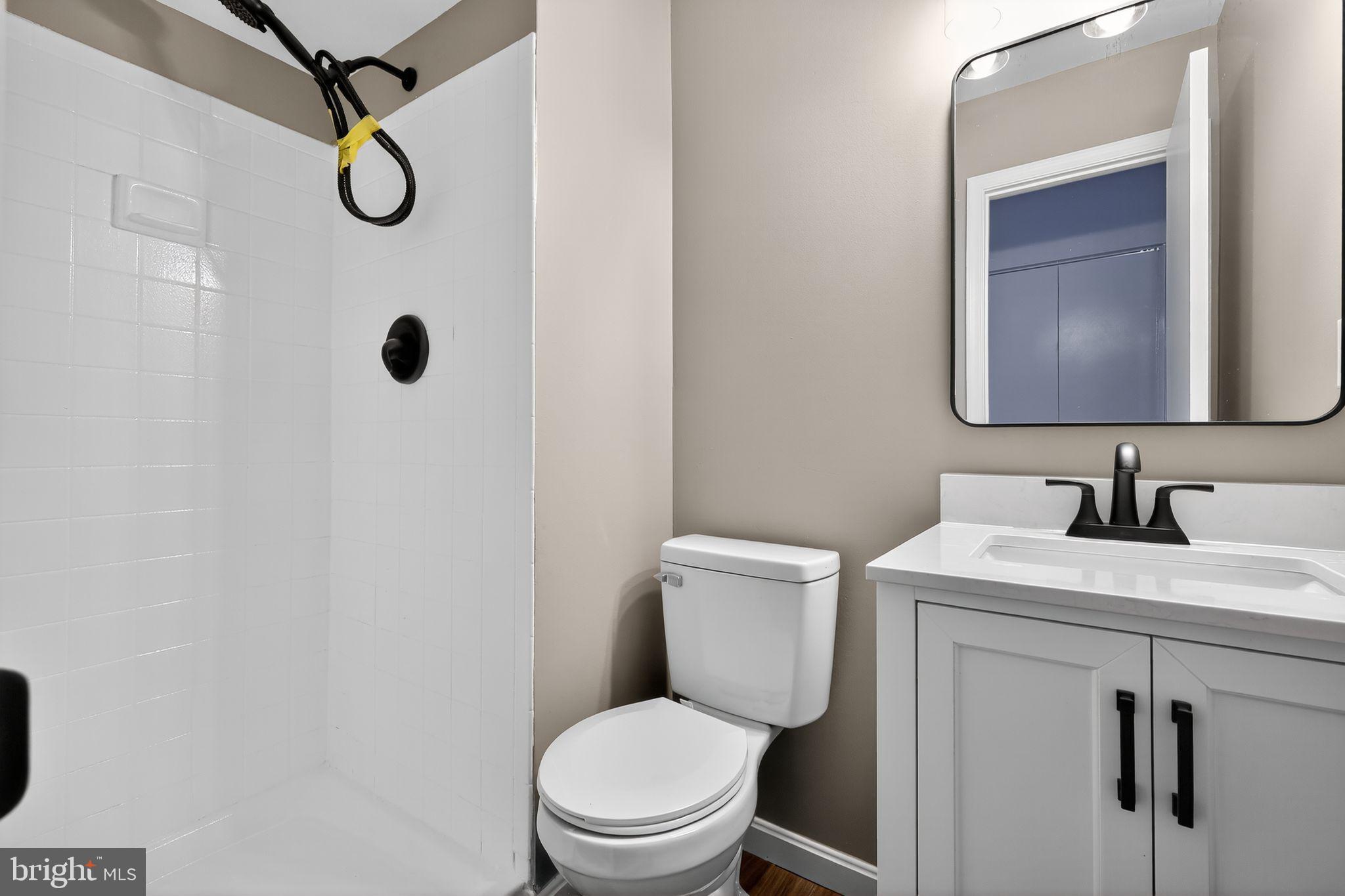 PRINCETON SQUARE - Residential