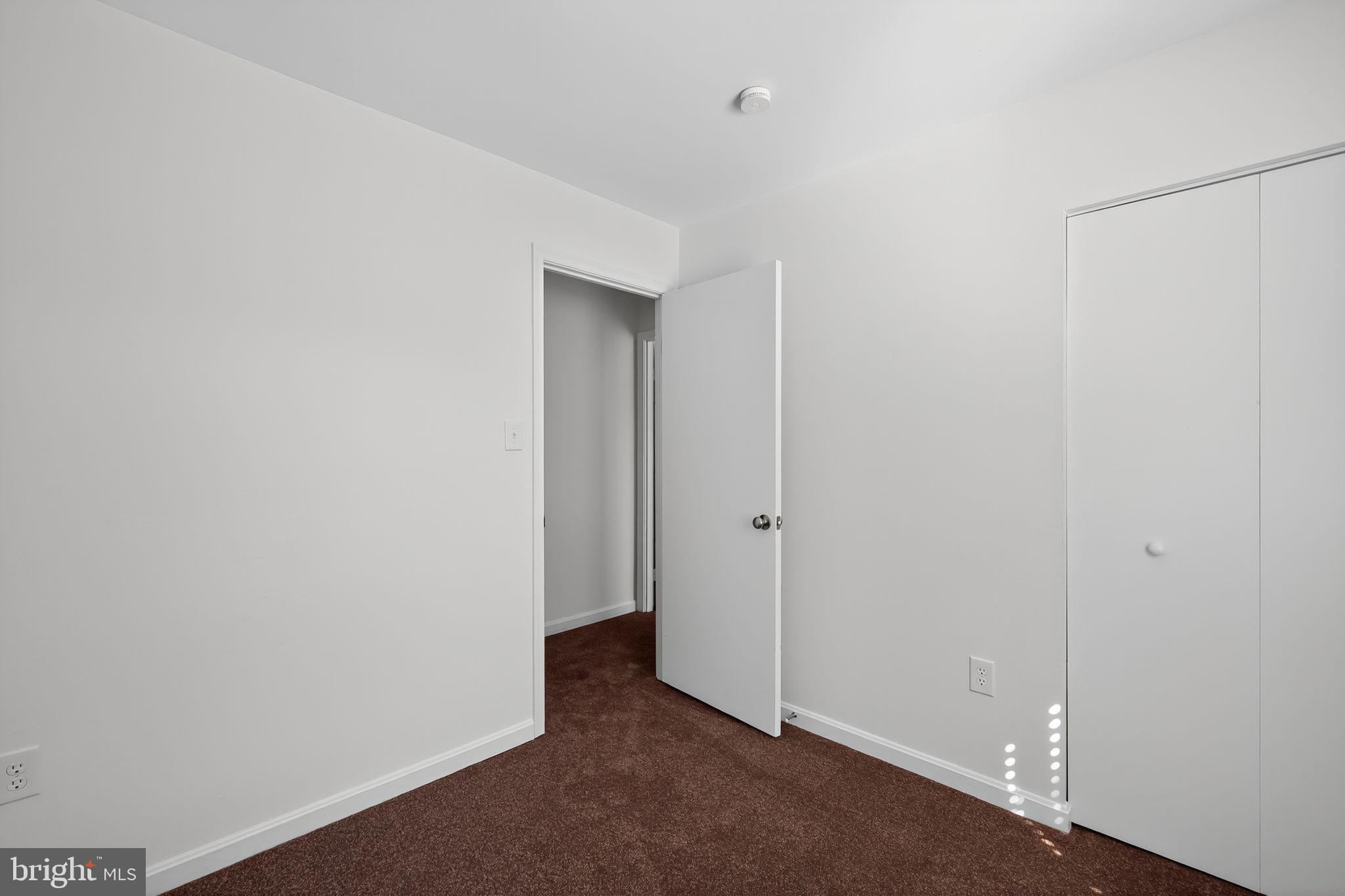 PRINCETON SQUARE - Residential