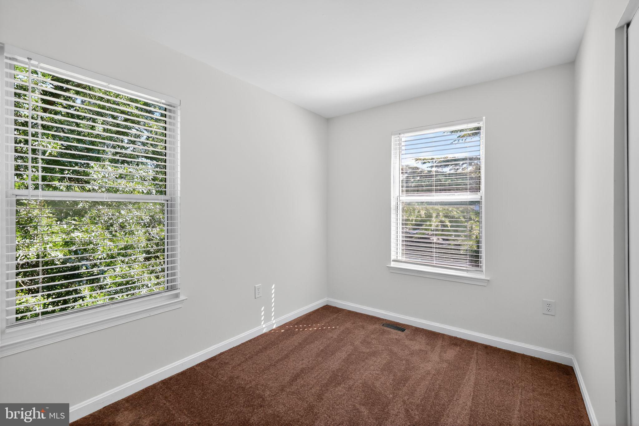 PRINCETON SQUARE - Residential