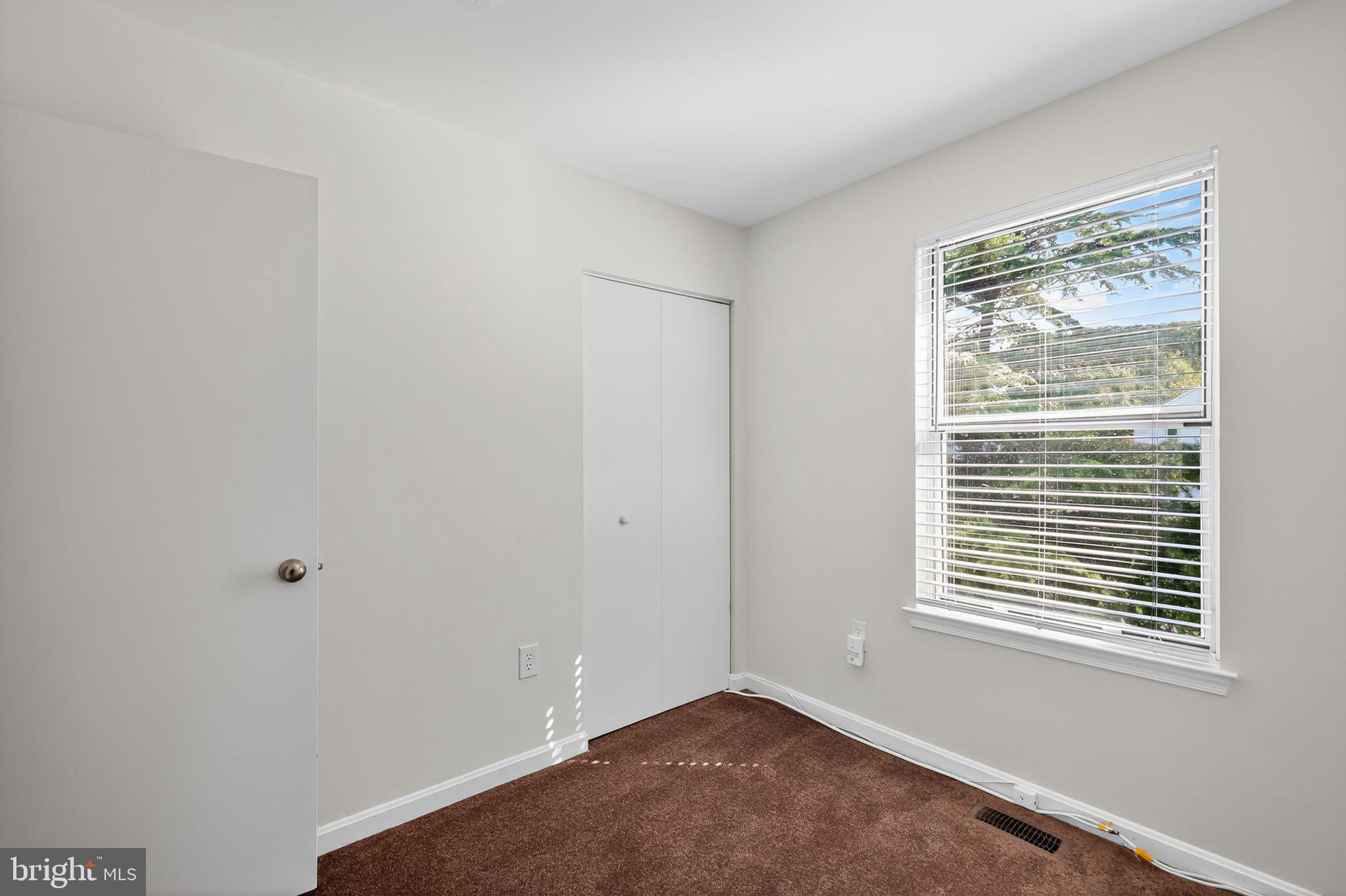 PRINCETON SQUARE - Residential