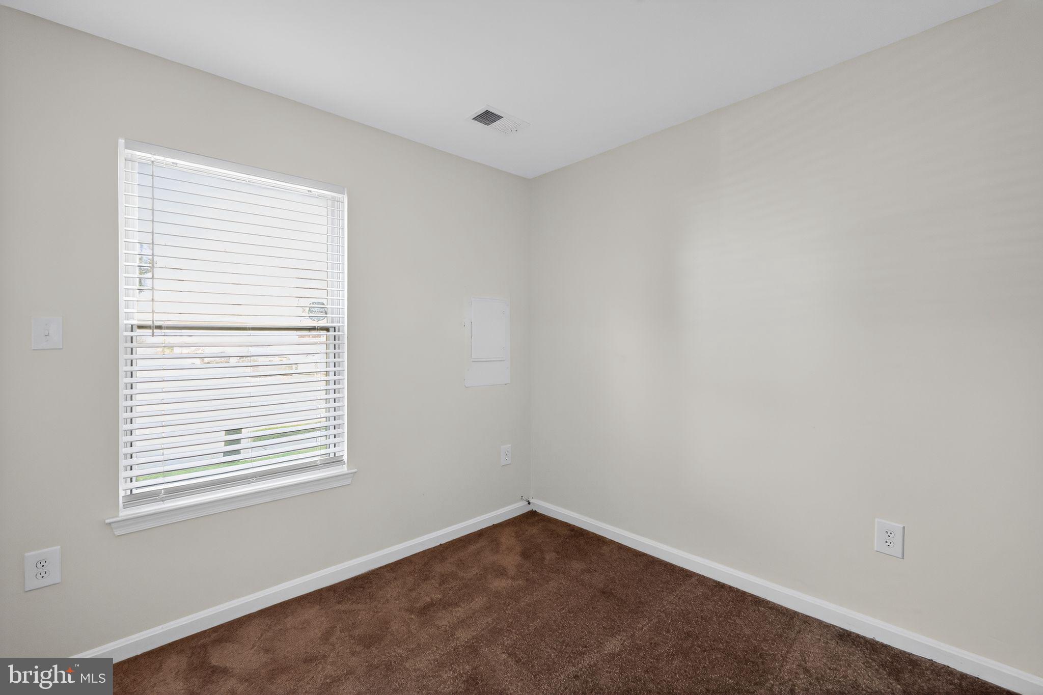 PRINCETON SQUARE - Residential