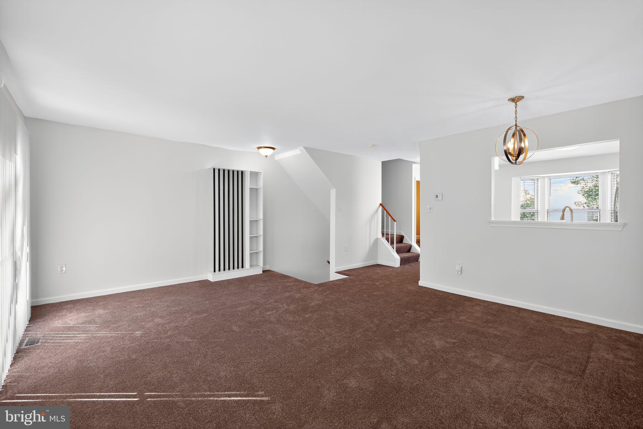 PRINCETON SQUARE - Residential