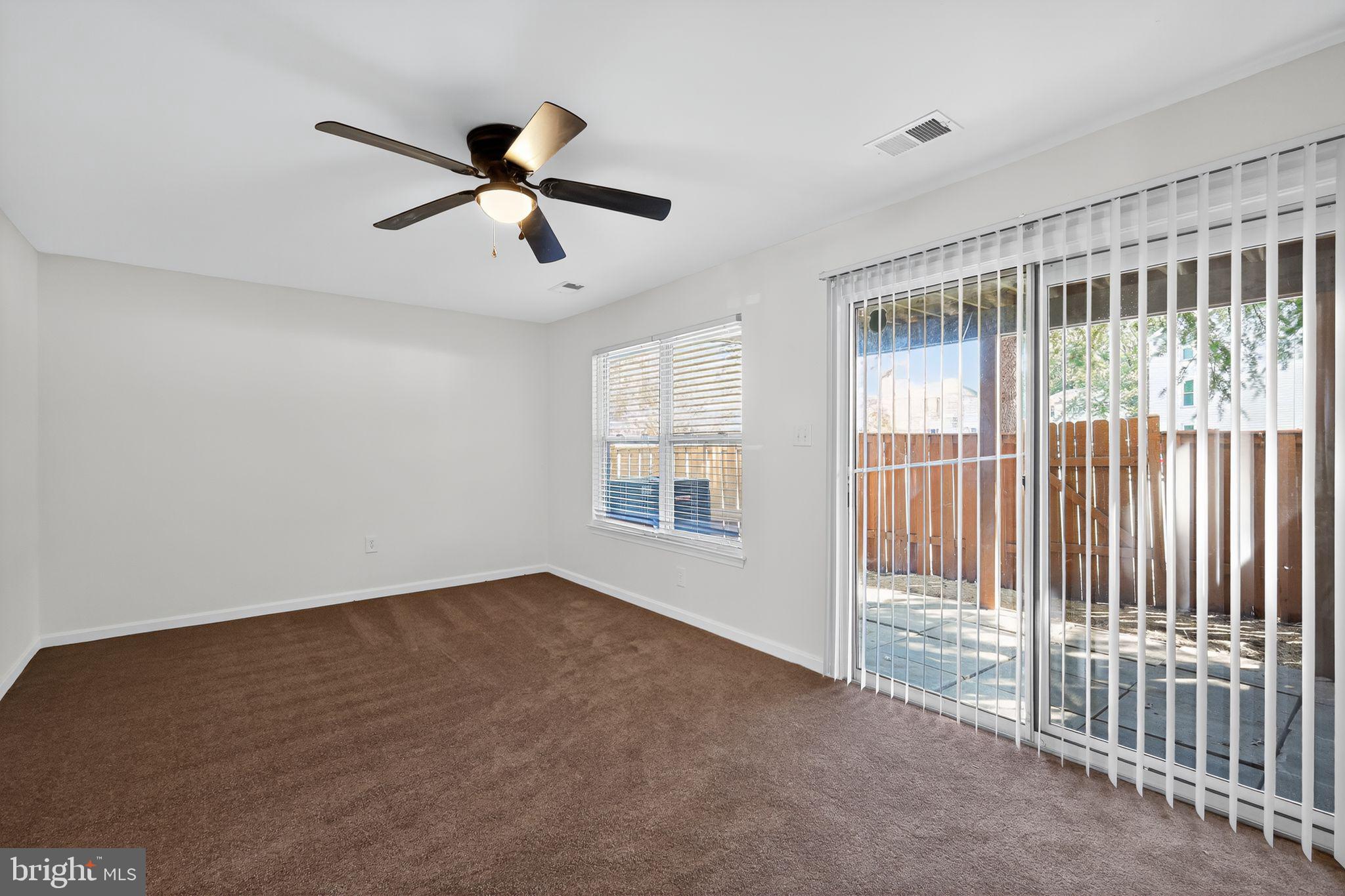 PRINCETON SQUARE - Residential