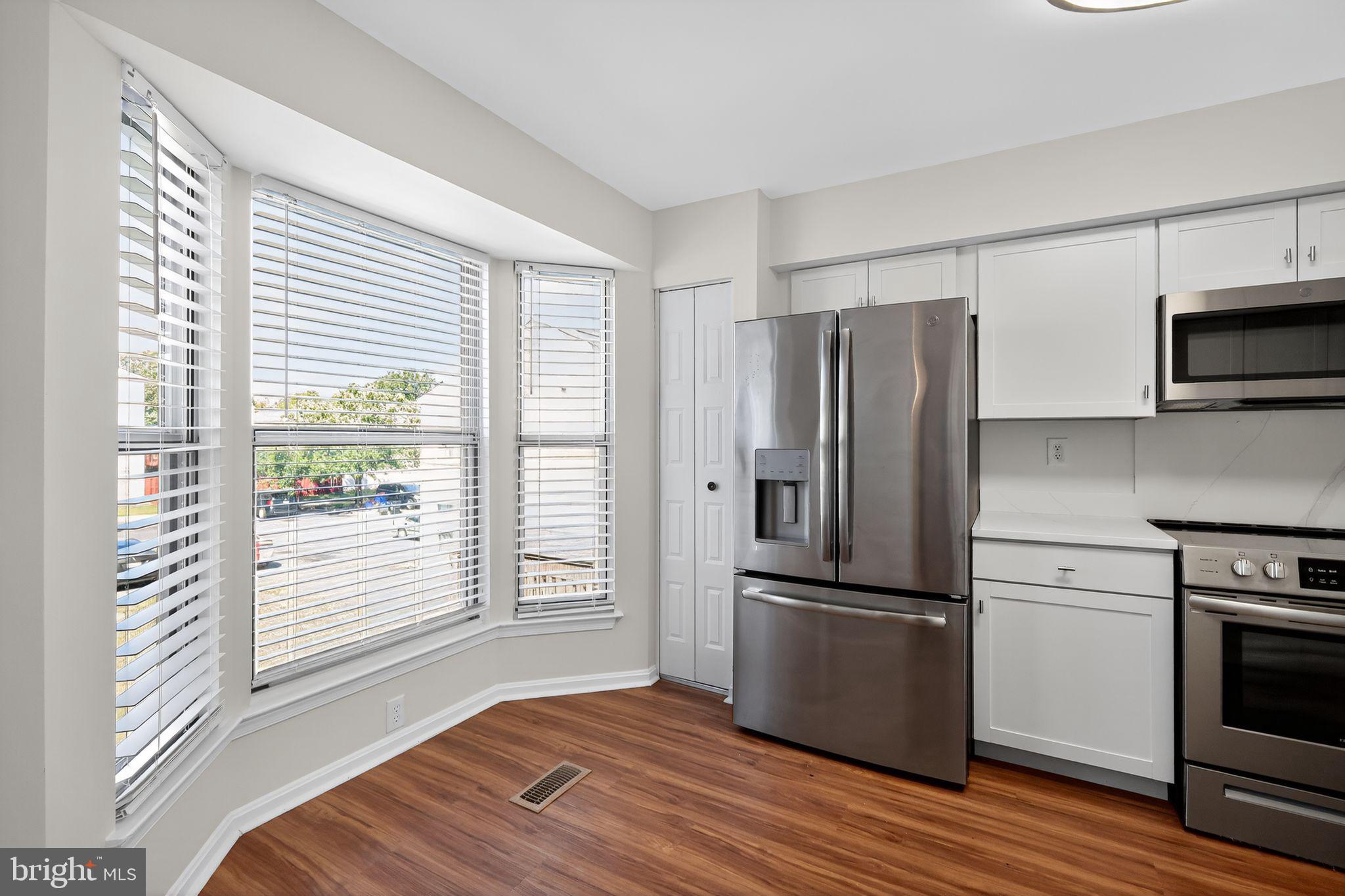 PRINCETON SQUARE - Residential