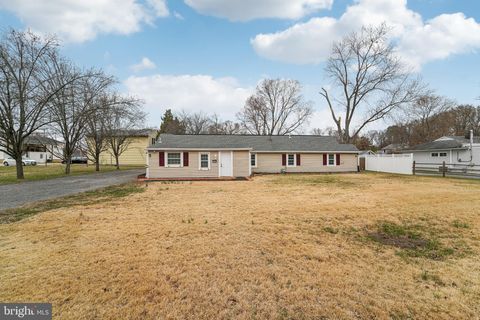1110 Bradley Road, Pasadena, MD 21122 - MLS#: MDAA2105976
