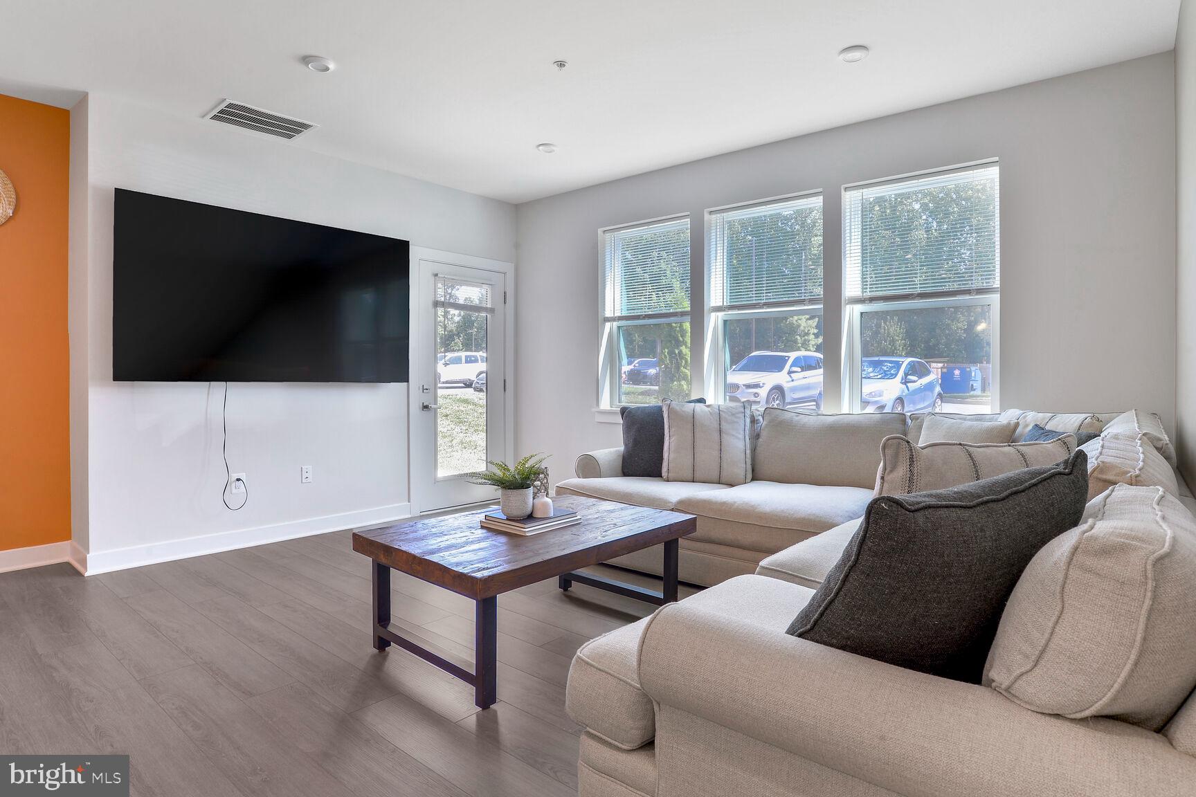 TURF VALLEY - Residential