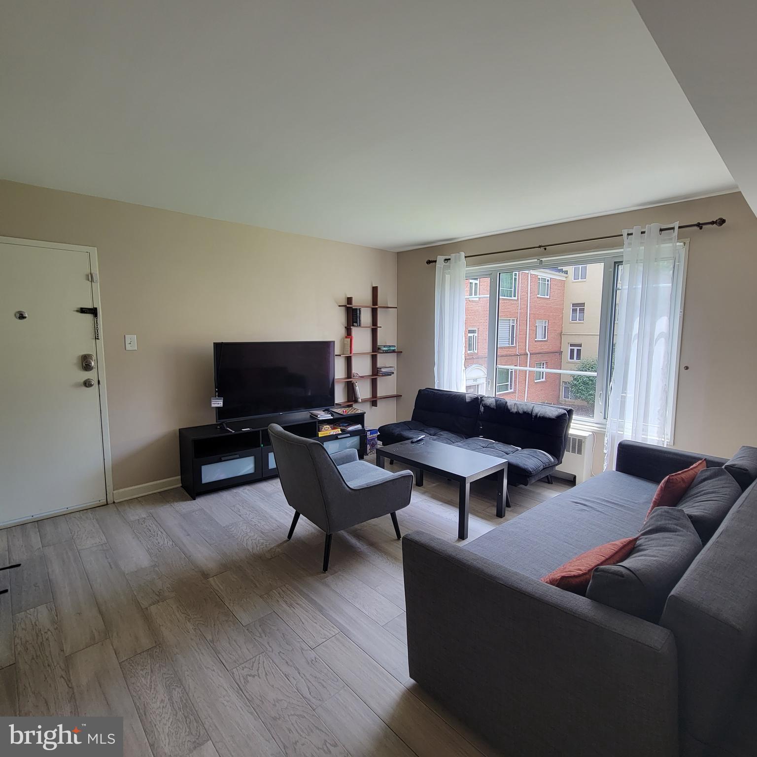 PARKSIDE CONDOMINIUMS - Residential Lease