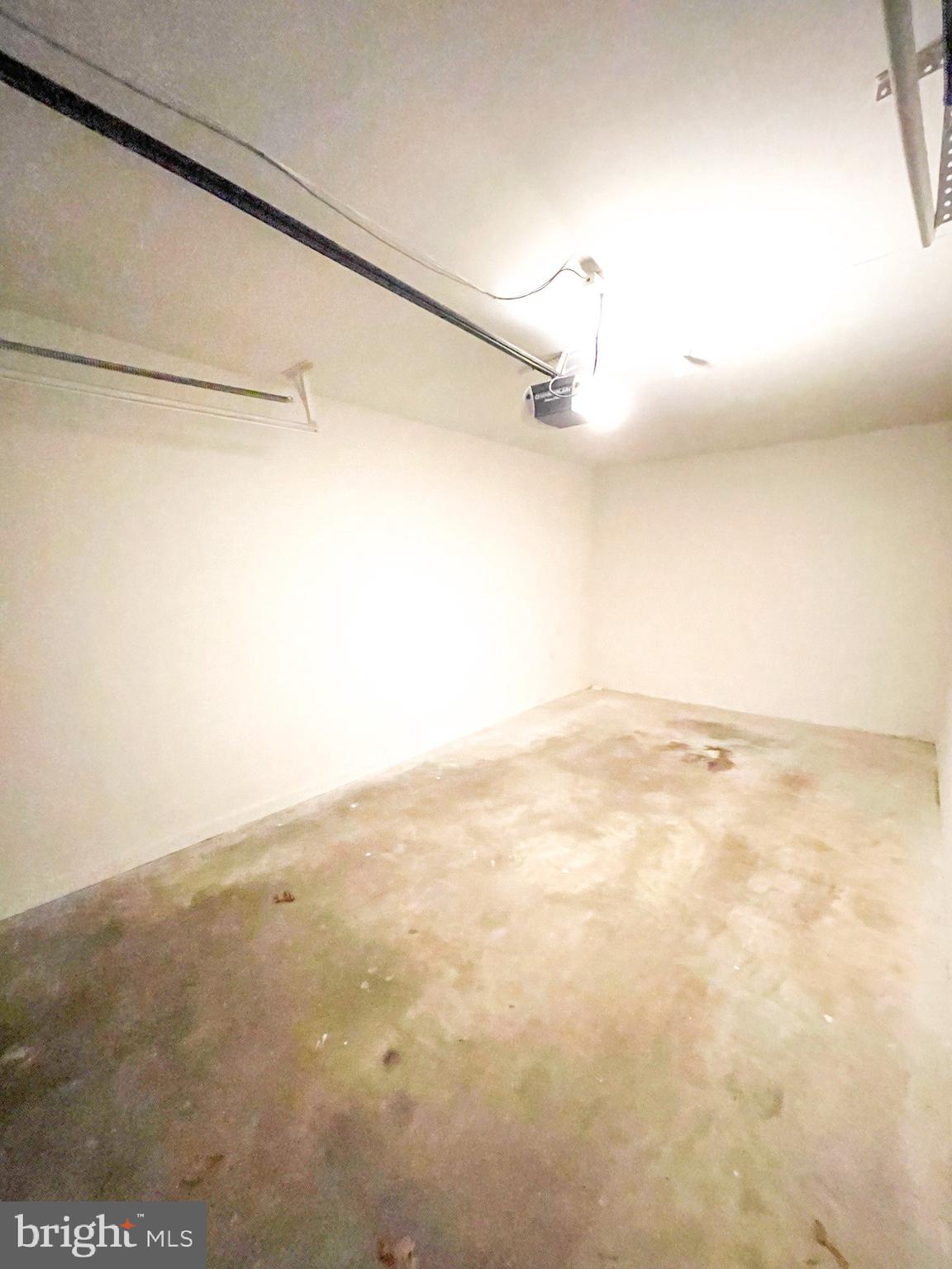 SOMERSET - Residential Lease