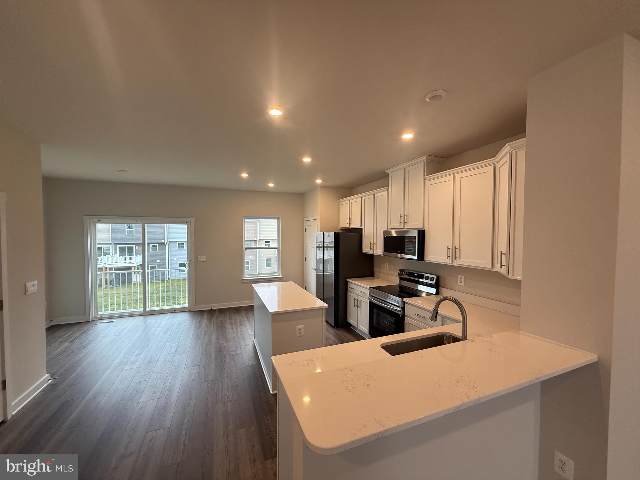 HUNTWELL WEST - Residential