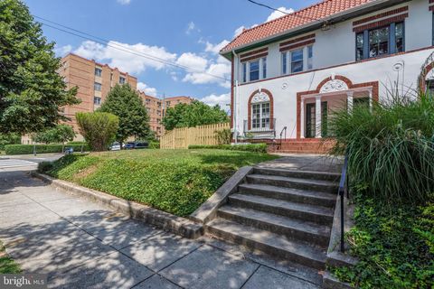 3249 38TH STREET NW WASHINGTON DC 20016