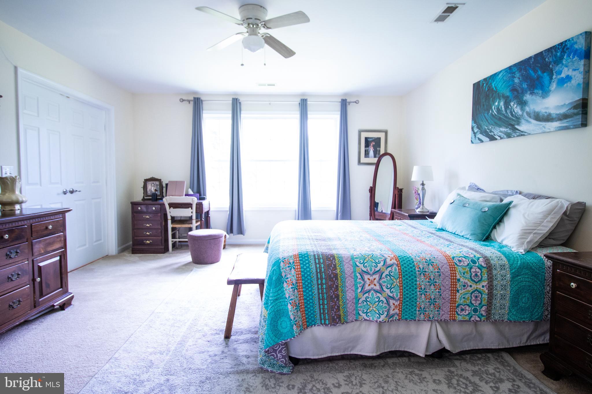 COLONIAL BEACH - Residential