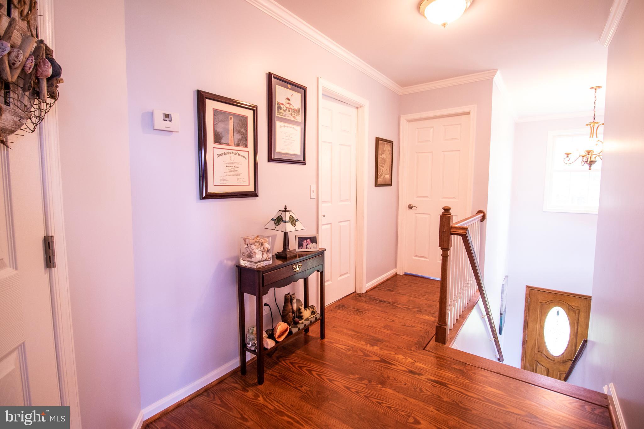 COLONIAL BEACH - Residential