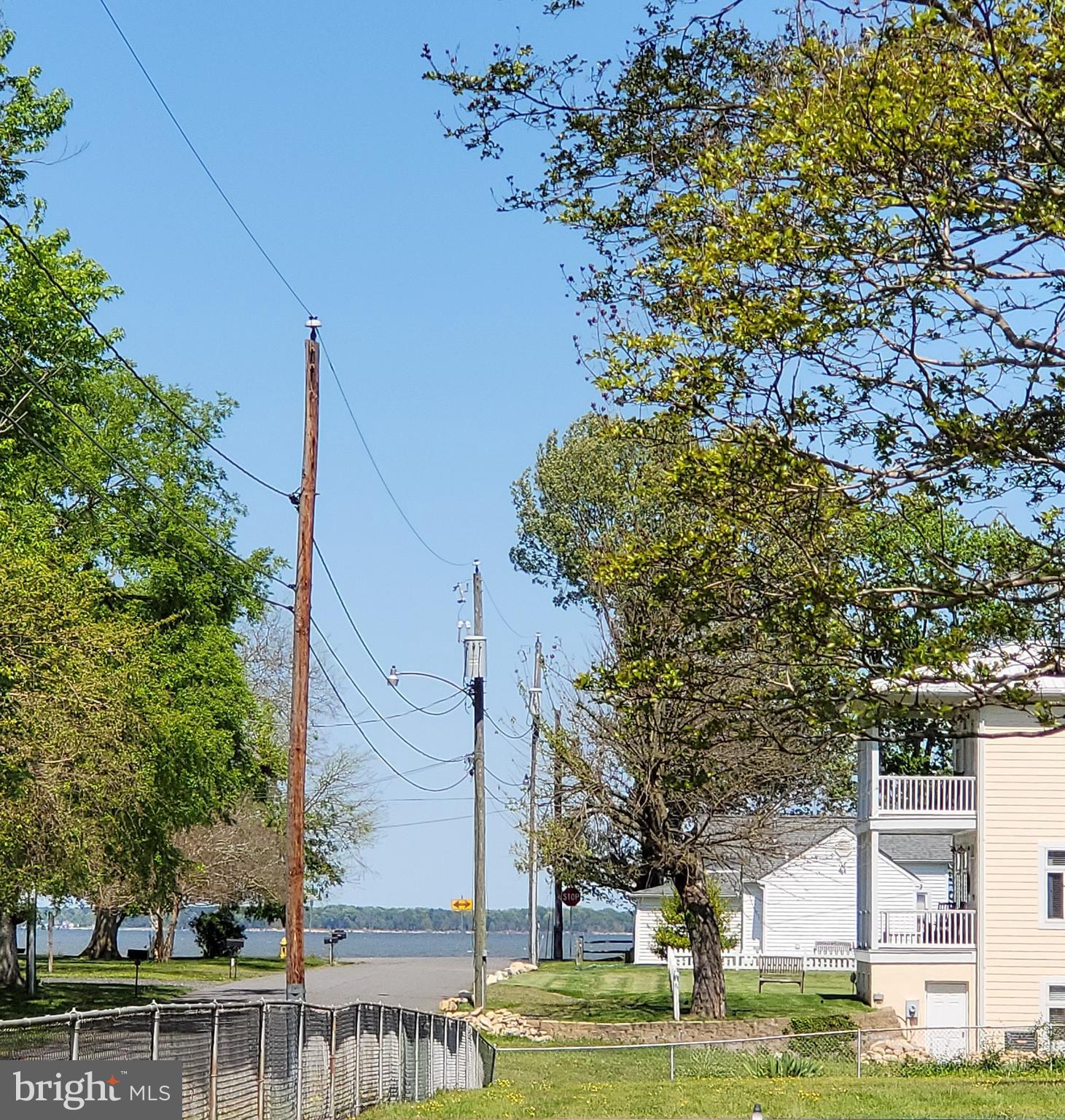 COLONIAL BEACH - Residential