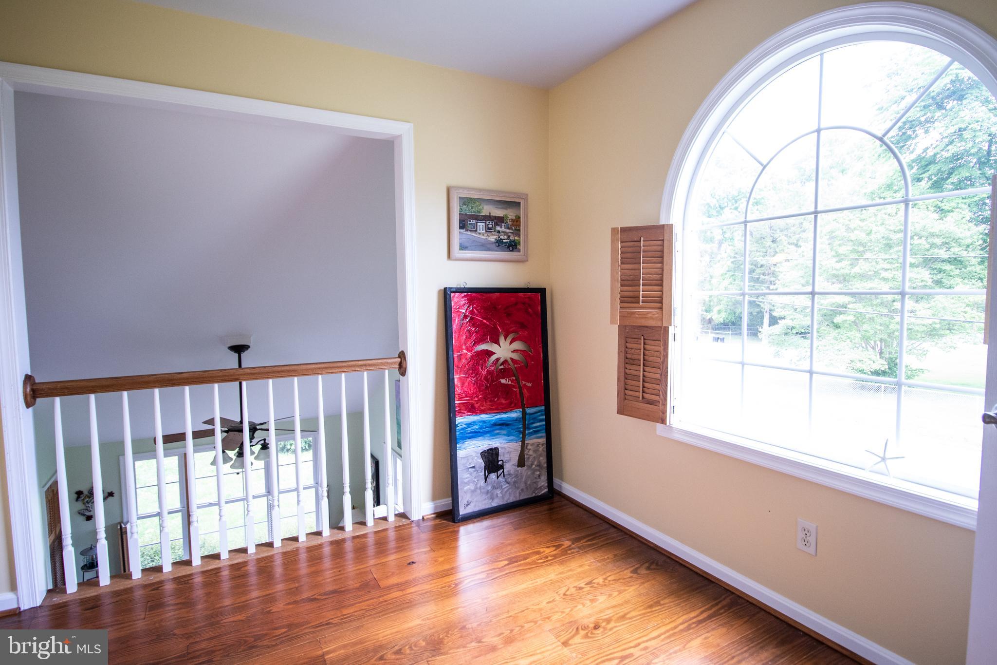 COLONIAL BEACH - Residential