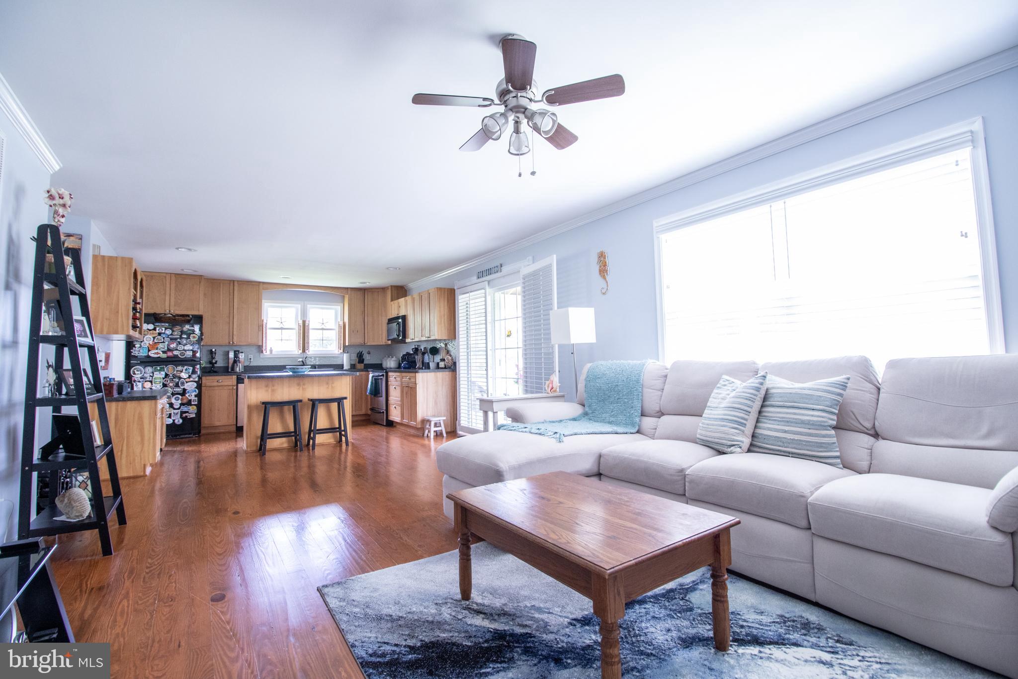 COLONIAL BEACH - Residential