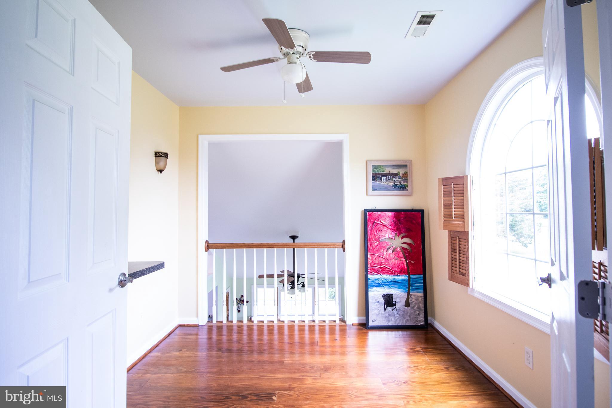 COLONIAL BEACH - Residential