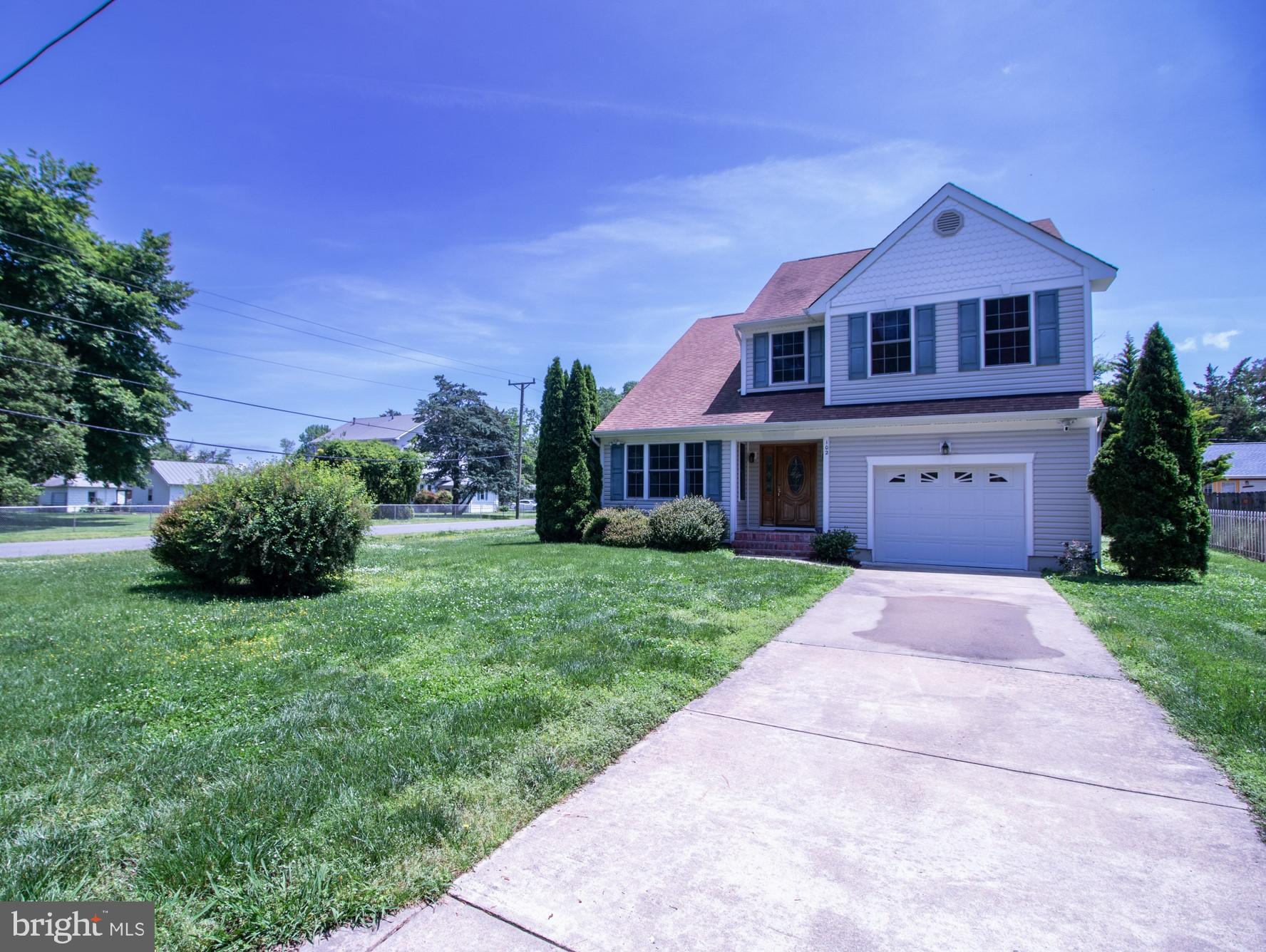 COLONIAL BEACH - Residential