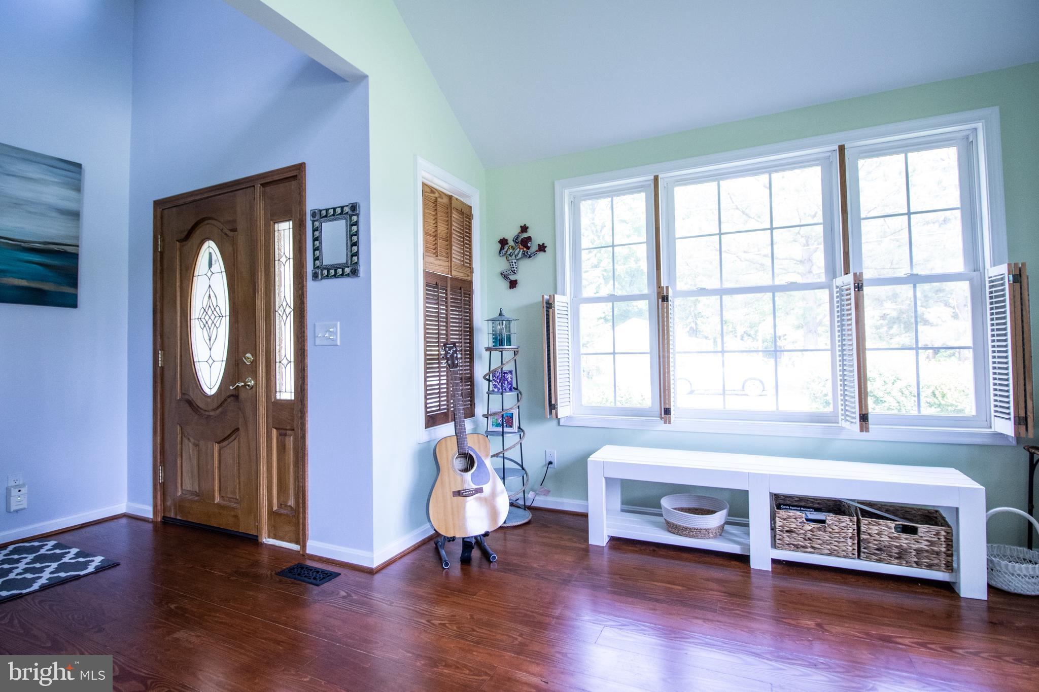 COLONIAL BEACH - Residential