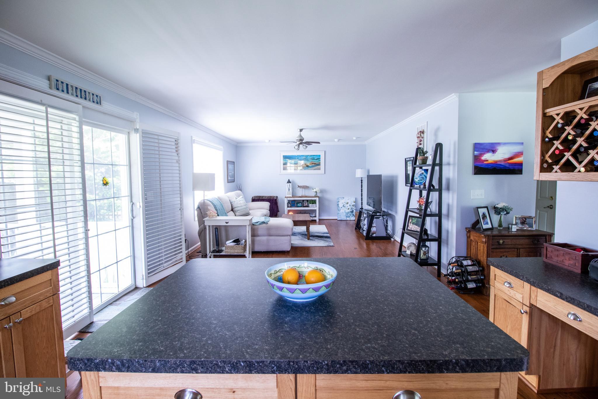 COLONIAL BEACH - Residential