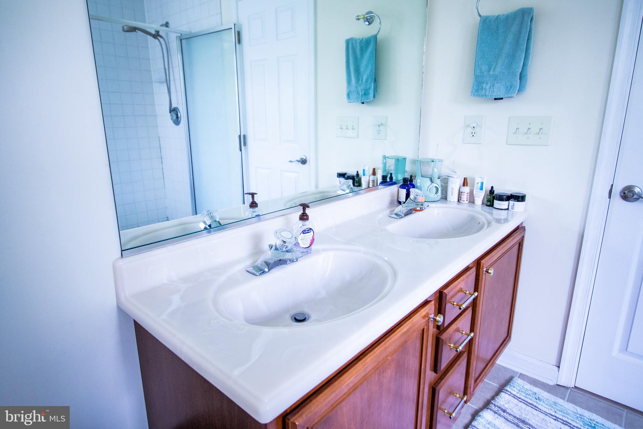 COLONIAL BEACH - Residential