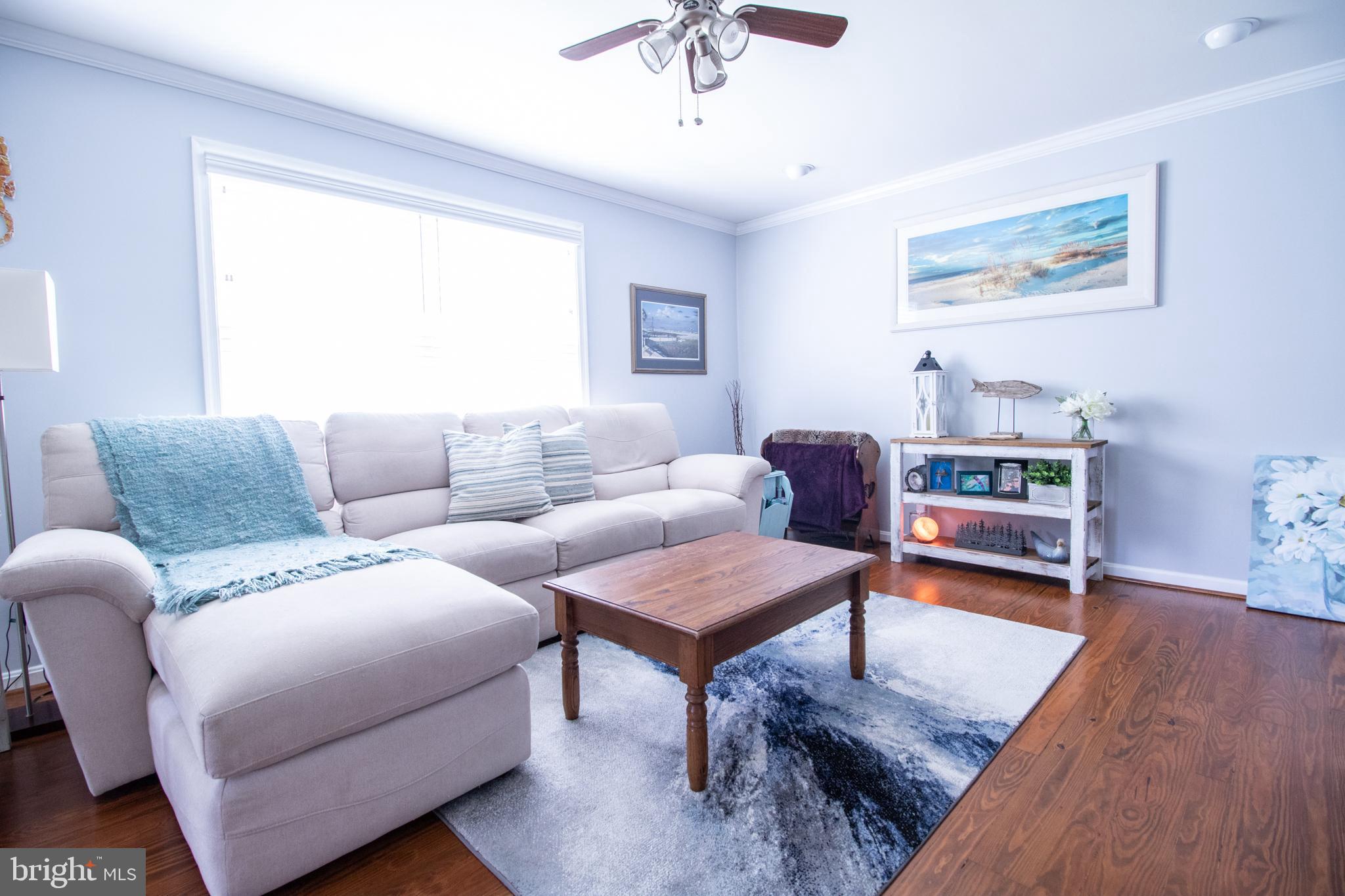 COLONIAL BEACH - Residential