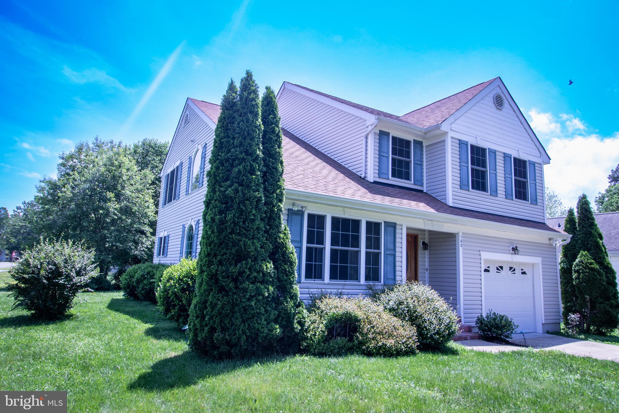 COLONIAL BEACH - Residential