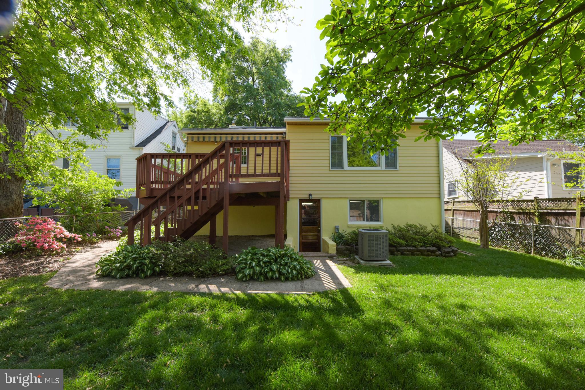 COUNTRY CLUB ESTATES - Residential