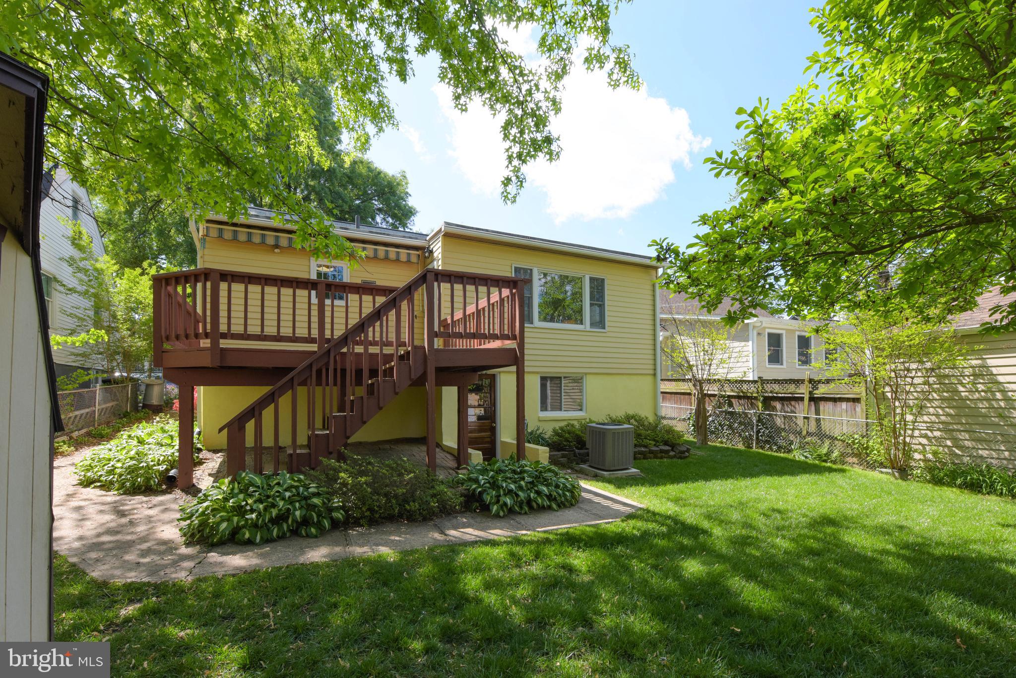 COUNTRY CLUB ESTATES - Residential