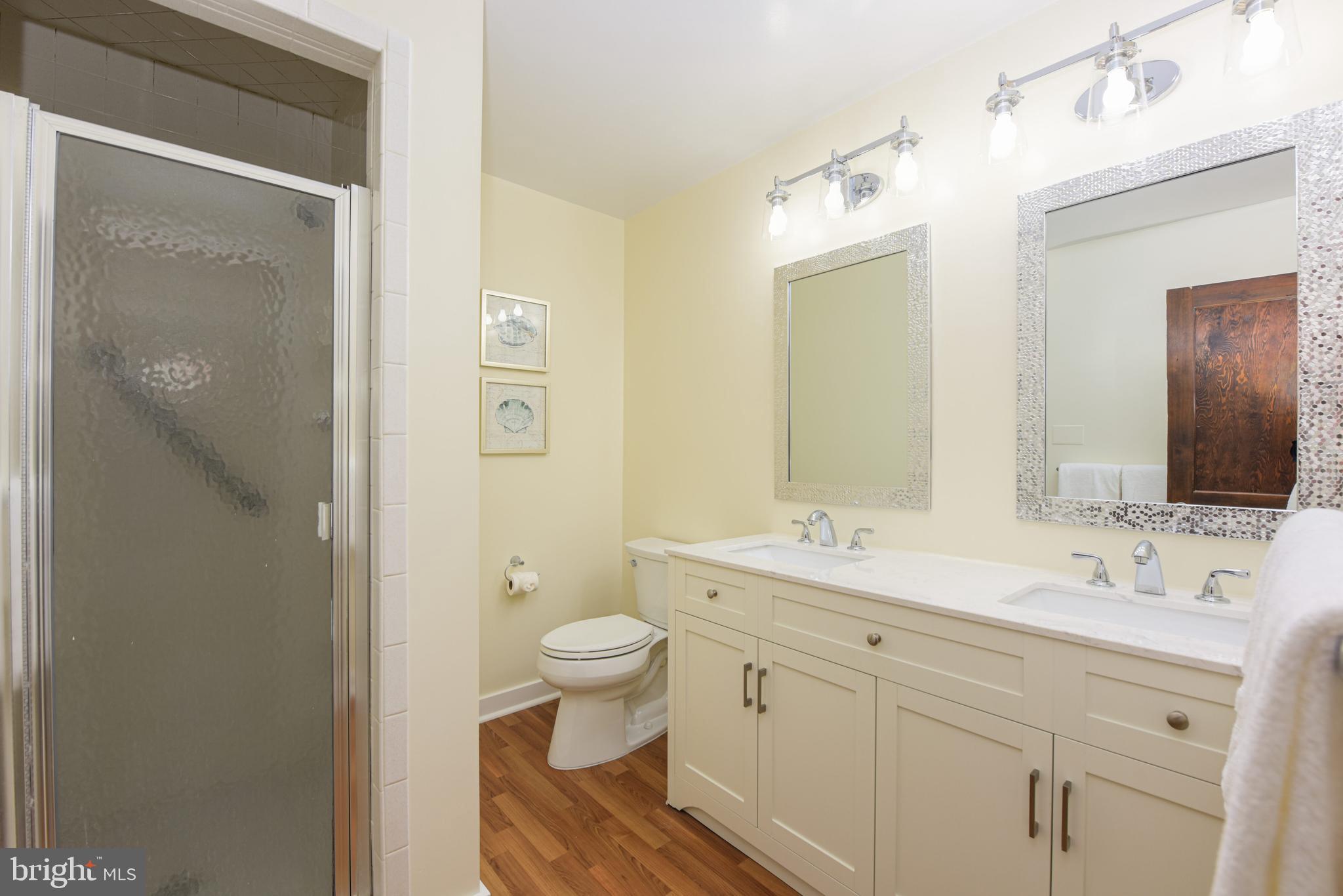 COUNTRY CLUB ESTATES - Residential