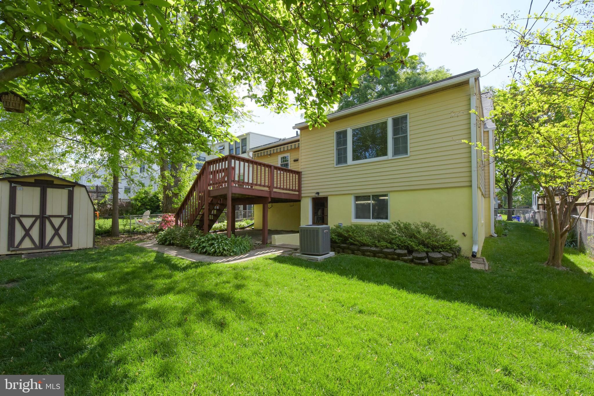 COUNTRY CLUB ESTATES - Residential